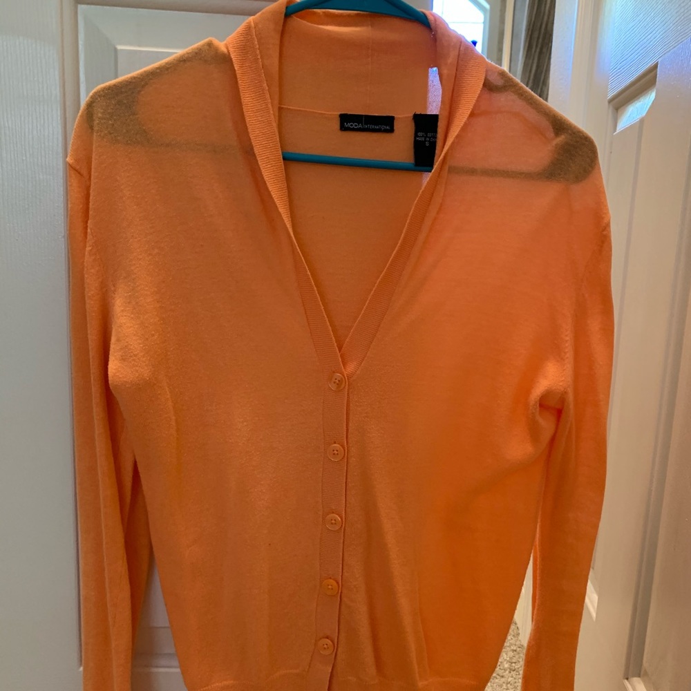 Lightweight knit cardigan